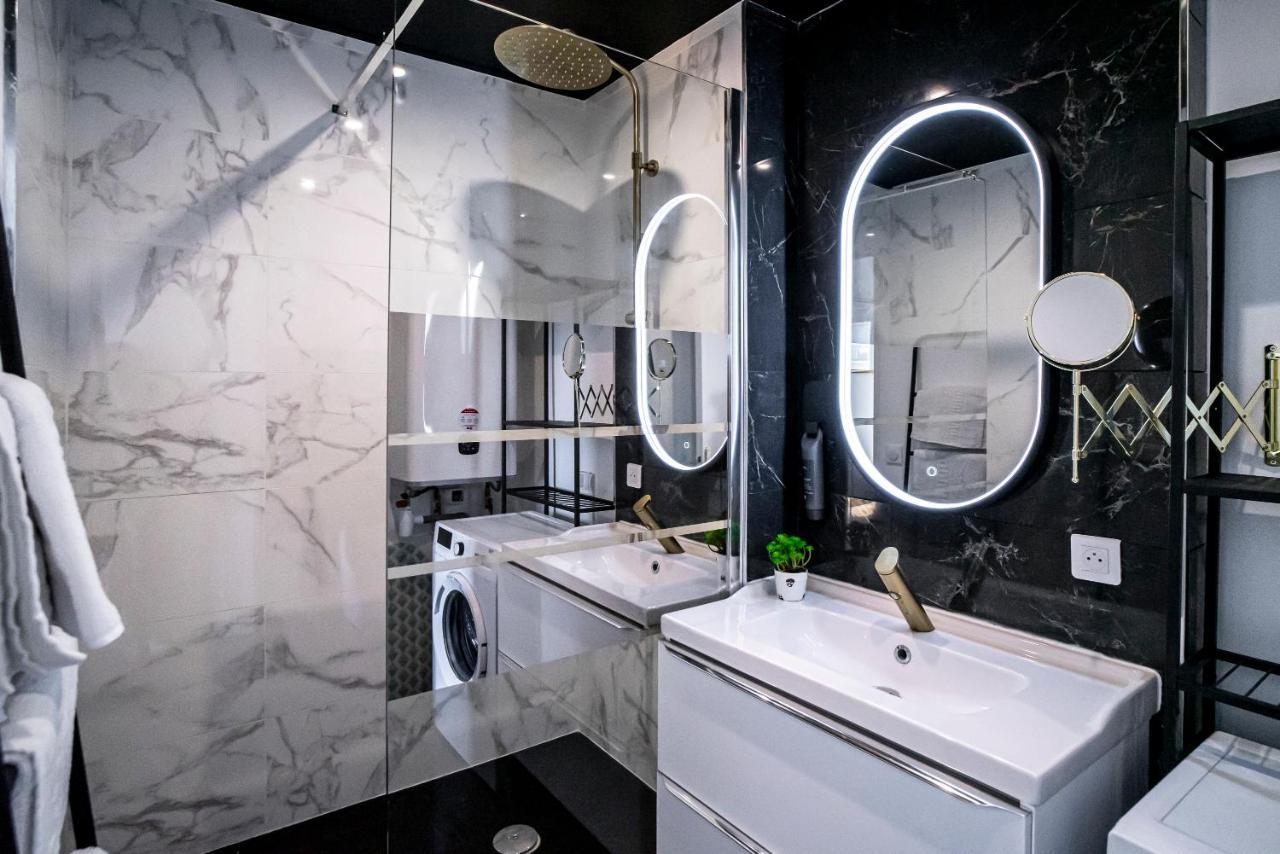 Апартаменты Au Palais Des Pyrenees! Hyper Centre -Clim-Balcon-Parking Gratuit По Экстерьер фото